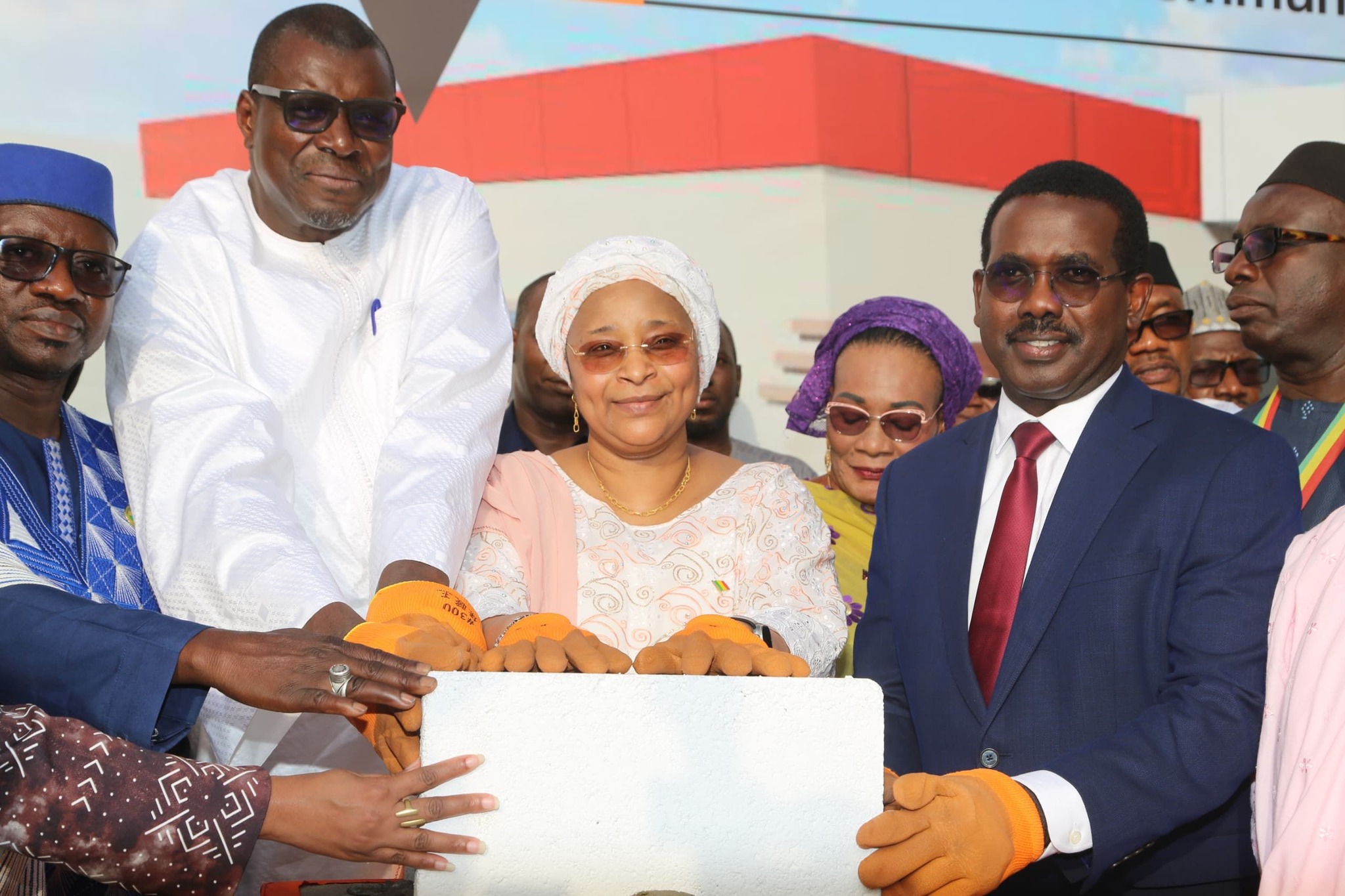 Prise en charge des urgences : Pose de la première pierre du Service d’Accueil des Urgences du CSREF du 5e arrondissement du District de Bamako