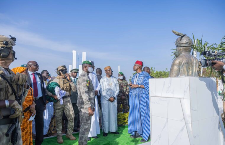 DÉNOMINATION DES PLACES ET ESPACES PUBLICS :Places “Mali Cεbaw” et “Mali Kεlεmasaw” : le Mali n’oublie pas ses grands hommes